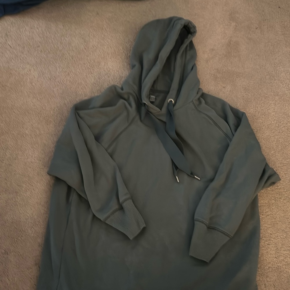 Aerie size Medium Green Hooded Sweatshirt pullover